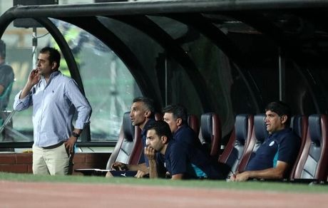 بازیکنان استقلال ممنوع المصاحبه هستند
