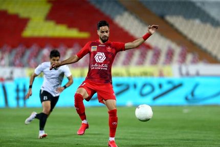
تساوی پرسپولیس ۱۰ نفره مقابل شاهین در نیمه نخست
