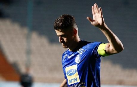 افزایش 3 و 4 برابری قرارداد غفوری با استقلال و شکایت به کمیته اخلاق/ کاپیتان 8 میلیاردی با طعم حاشیه+قرارداد