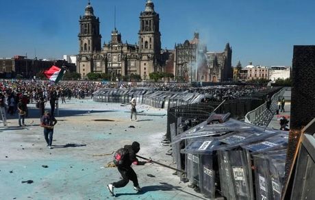 اعتراضات در مکزیک به خشونت کشیده شد