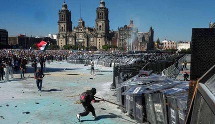 اعتراضات در مکزیک به خشونت کشیده شد