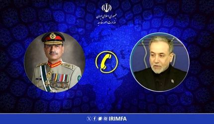 عراقچی با فرمانده ارتش پاکستان گفت و گو کرد