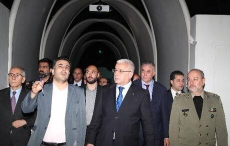 بازدید رئیس مجلس ملی الجزایر از موزه ملی انقلاب اسلامی و دفاع مقدس