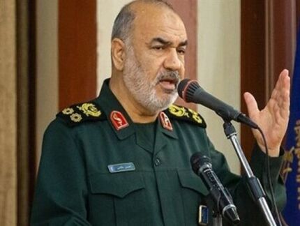 سردار سلامی: همه امکانات سپاه پای کار مهار کرونا است/ نگرانی مرزی نداریم
