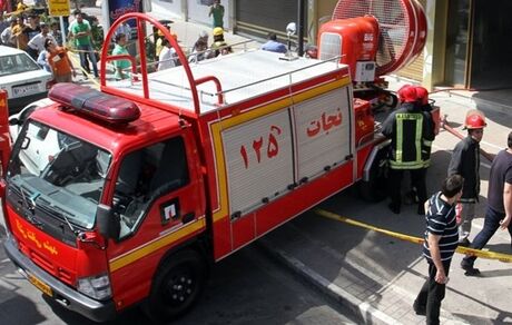 خطوط ۱۲۵ آتش نشانی اهواز همچنان قطع است