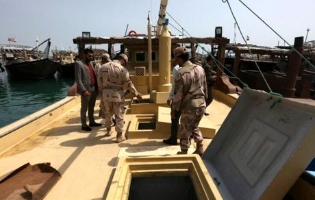 شناورهای حامل ۱۳۰ هزار لیتر سوخت قاچاق توقیف شدند