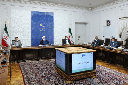 روحانی: تامین نیازهای مردم و حمایت از تولید کنندگان همچنان اولویت دولت است