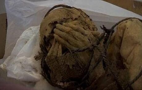 کشف مومیایی ۱۲۰۰ ساله در پرو