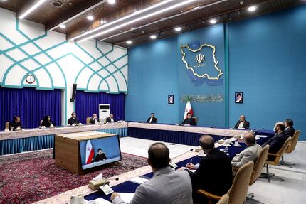 از ظرفیت‌ها و انگیزه‌های مردمی در مسیر حفاظت از محیط‌ زیست بهره گرفته شود