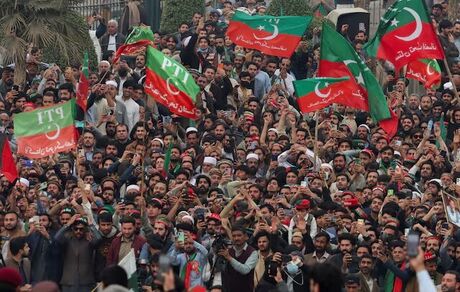 حزب "عمران خان" ممنوع الفعالیت شد