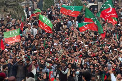 حزب "عمران خان" ممنوع الفعالیت شد