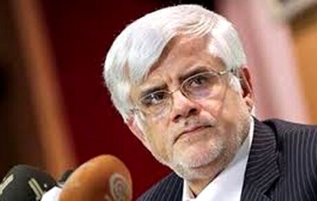 عارف: تا زمانی که ویروس کرونا کنترل نشود از لغو تعطیلی مدارس و دانشگاه‌ها بپرهیزید