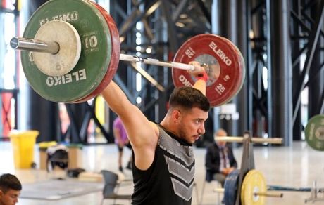 سه مدال وزنه‌بردار ایران در دسته ۸۹ کیلوگرم قهرمانی جوانان جهان