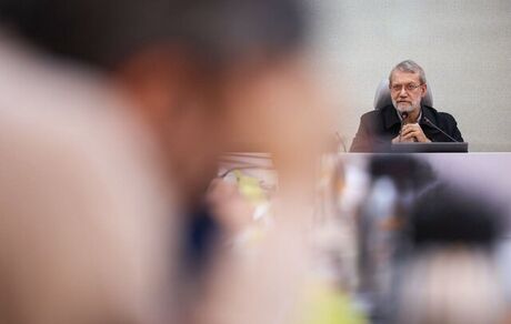 لاریجانی: مذاکره باید واقعی باشد / دشمنان فرصت‌طلب هستند و خواسته‌هایشان ته ندارد