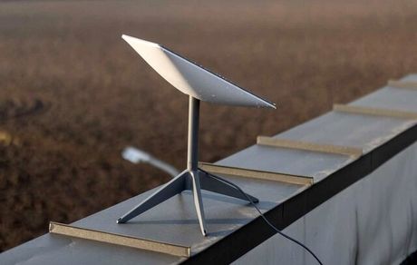 ادعا: ۶۰۰۰ پایانه اینترنت ماهواره‌ای استارلینک بصورت قاچاق به ایران آورده شده است