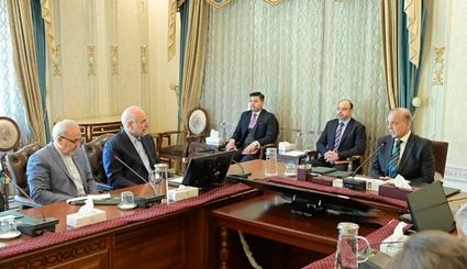 قالیباف: لازم است در حوزه های بانکی، تهاتر و تجارت آزاد با پاکستان اقدامات بیشتری شود