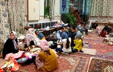 اسکان ۱۲۰۰ زلزله‌زده خویی در مساجد شهر ارومیه