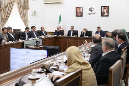 عارف: هیچ تصمیمی برای انحلال سازمان امور عشایر ایران گرفته نشده است