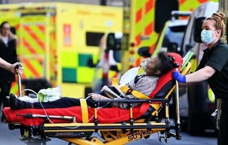 غوغای کرونا در انگلیس/تکمیل ظرفیت بیمارستان‌های پایتخت تا دو هفته دیگر