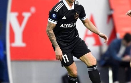 یک بازیکن اسپانیایی برای پیوستن به تراکتور وارد تبریز شد