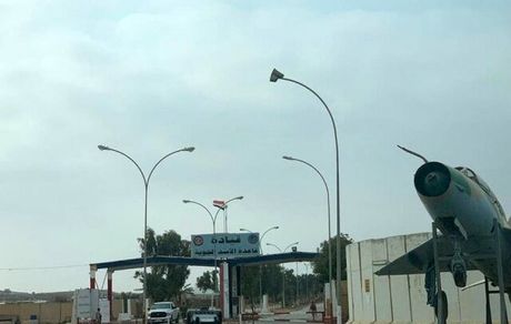 ورود تجهیزات نظامی آمریکایی به پایگاه هوایی «عین الاسد» در غرب عراق