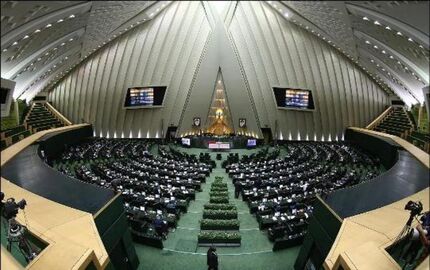 بررسی وضعیت بازار بورس در مجلس آغاز شد