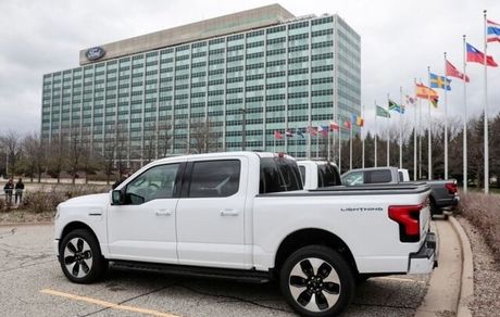 فروش خودروهای برقی در آمریکا کم شد