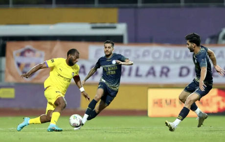 شکست سنگین گل گهر قلعه‌نوعی در بازی دوستانه مقابل ایوب اسپور