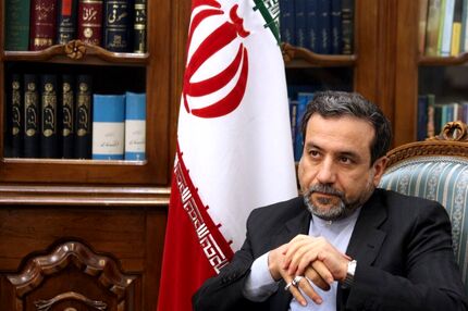 عراقچی:  مک ایر به عنوان یک خارجی ناشناس در یک تجمع غیرقانونی دستگیر شده بود