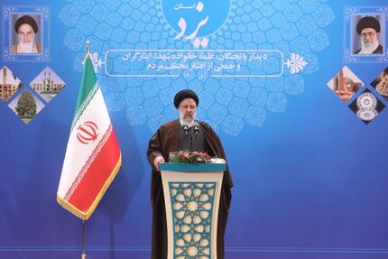 رتبه برتر یزدی‌ها در حوزه‌های مختلف نتیجه فرهنگ اصیل و سختکوشی، پرکاری و قناعت است/ در تحول و توسعه استان یزد فرهنگ و رسوم اصیل یزدی نباید گم شود
