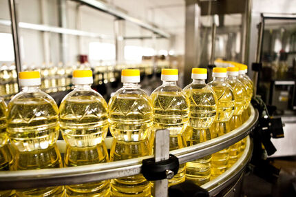 ۱۷۶ هزار تن انواع روغن از گمرک ترخیص شد
