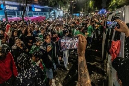 جان باختن دو هوادار در جشن صعود تیم ملی مکزیک به مرحله یک هشتم نهایی جام جهانی ۲۰۲۶