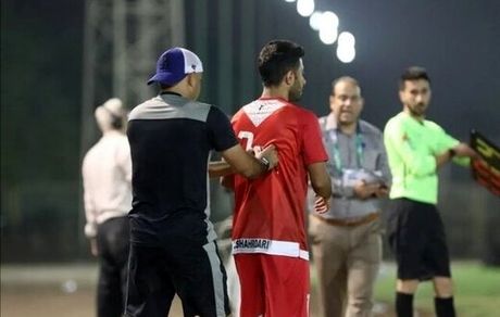اتفاق عجیب دزدی پیراهن یک تیم فوتبال در لیگ دسته یک ایران!