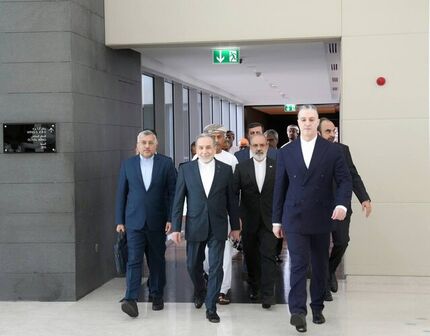 هیات ایرانی از محل مذاکره به محل اقامت برگشت