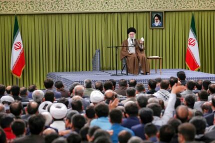 جمعی از معلمان و فرهنگیان سراسر کشور فردا با رهبری دیدار می‌کنند