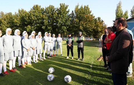 تیم ملی فوتبال بانوان در بلژیک اردو می‌زند