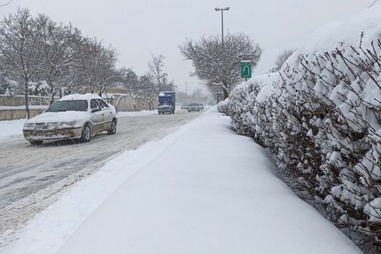 بارش ۵۷ سانتی برف در برزک کاشان