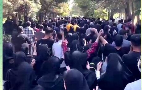 ۱۵ دانشجوی خواجه نصیر ممنوع‌الورود شدند