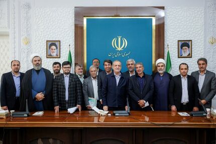 رئیس جمهور: گسترش بی‌رویه ساختار دولت یکی از دلایل اصلی تورم کشور است 