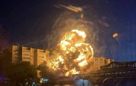 جنگنده روسی روی آپارتمان‌ها سقوط کرد