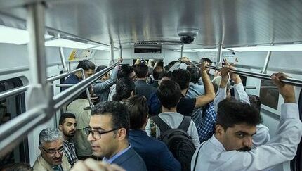 نشستن روی صندلی‌های مترو، اتوبوس و نیمکت پارک‌ها باعث انتقال کرونا می‌شود؟/ پنج توصیه کلیدی