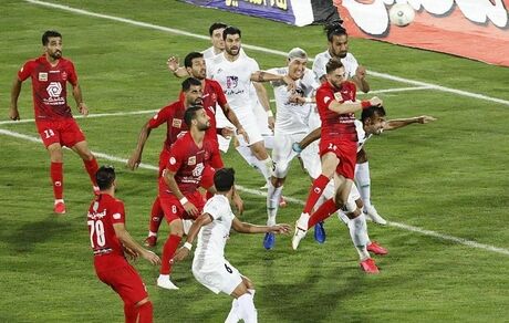 مخالفت جدی پرسپولیس برای بازی با ذوب‌آهن: بازی نمی‌کنیم!
