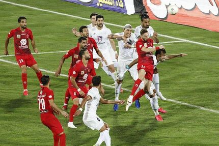 مخالفت جدی پرسپولیس برای بازی با ذوب‌آهن: بازی نمی‌کنیم!