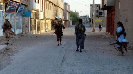 نبرد کوچه به کوچه نظامیان افغانستان با طالبان ادامه دارد