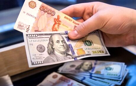 دلار مسیر عوض کرد/ یورو ۱۴.۷۰۰ شد
