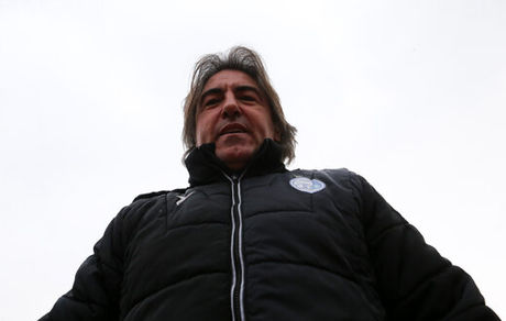 استقلال از مربی پیکان شکایت کرد