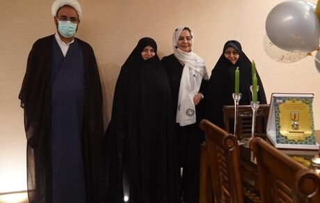 متأسفانه شهدا، فداکاری‌ها و قهرمانی‌ها آن طور که باید به نوجوانان و جوانان نشان داده نشده است