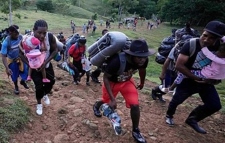 مهاجران هائیتی از آمریکا اخراج شدند / انتقادات از بایدن بدلیل تصمیم گرفته شده