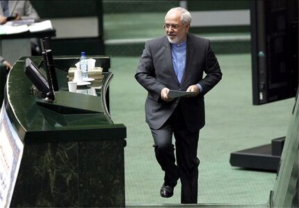 ظریف در سالروز انقلاب مشروطه: دولت در ایران پاسخگوی مجلس است