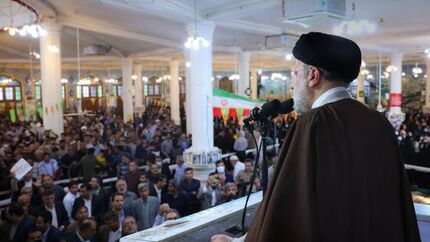 دولتمردان تمام توان خود را در جهت رفع مشکلات و پیشرفت کشور به کار می‌گیرند
